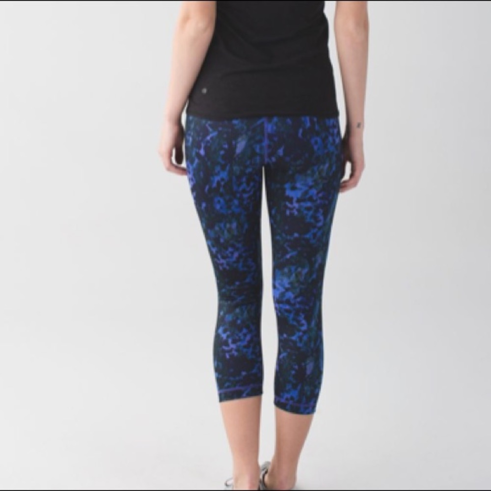 'Lululemon Wunder Under Crop II Floral Sport Size 2